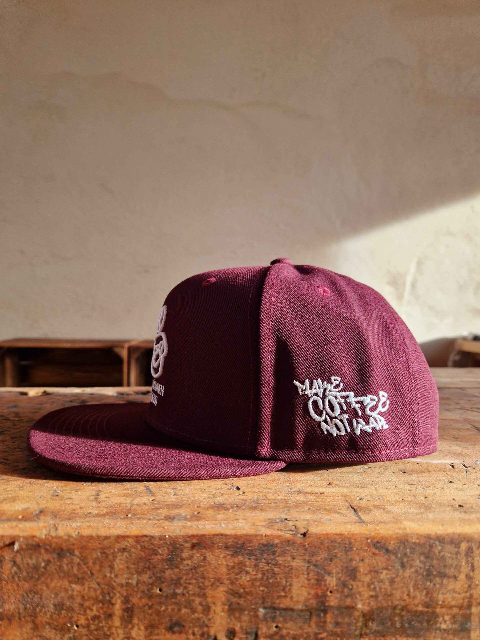 Kaffeemänner Cap - Maroon - Side Kaffeemänner Cap - Maroon - Side