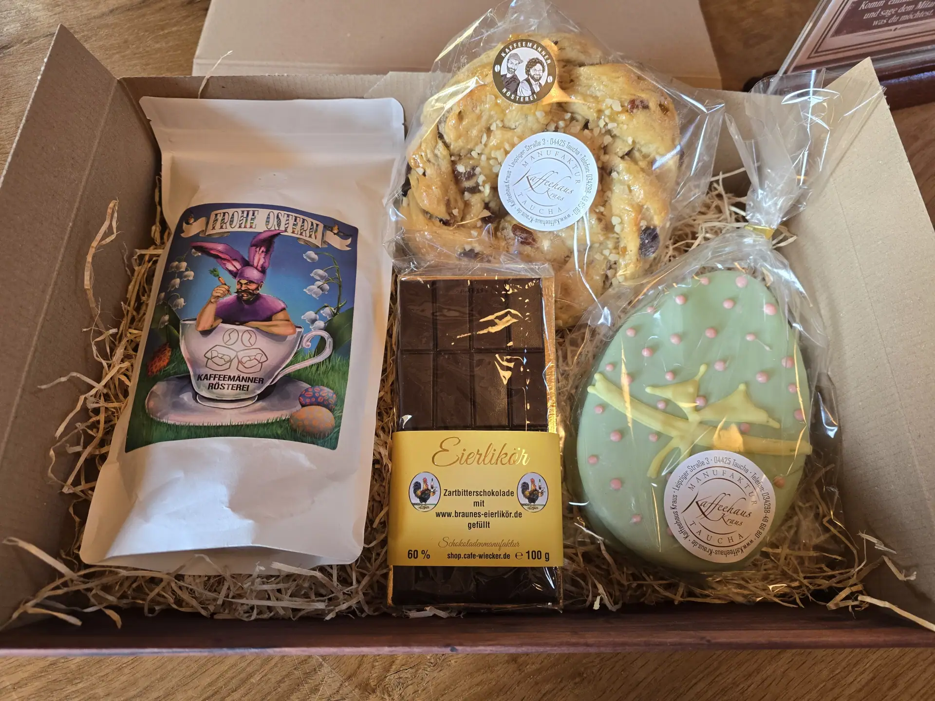 Osterbox mit Osterkaffee und Gebäck